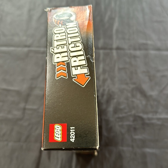 Lego Technic 42011 Race Car - Picture 8 of 10